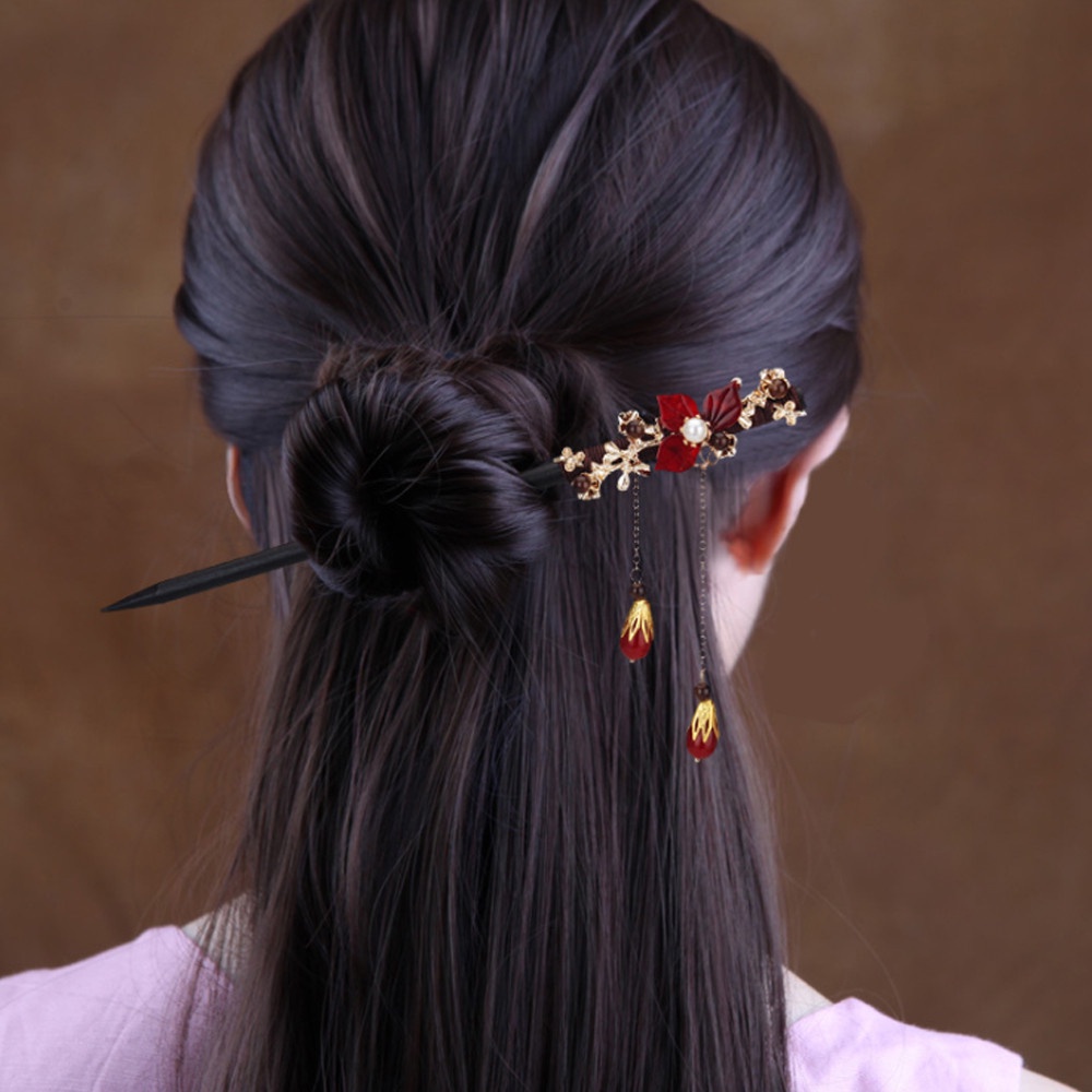 Trâm cài tóc bằng gỗ mun phối hoa tua rua phong cách cổ điển thời trang cho nữ