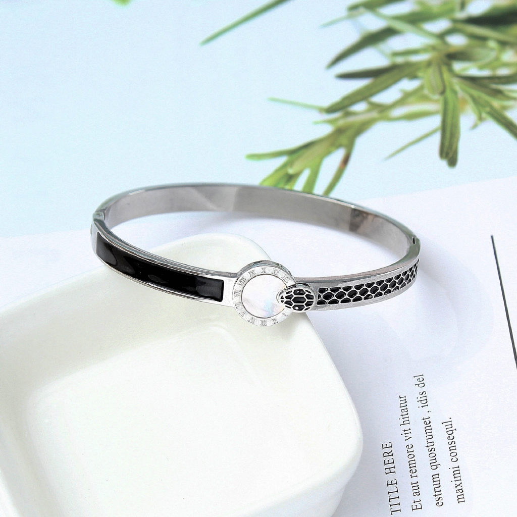 Bvlgari Rose Gold and Diamond Serpenti Bracelet | BigBuy360 - bigbuy360.vn