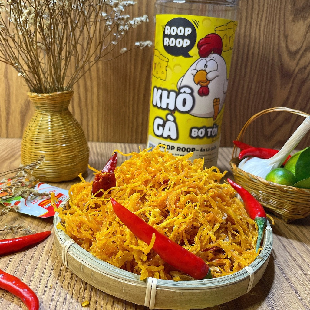 Khô gà bơ tỏi xé cay 300g RoopRoop đồ ăn vặt Sài Gòn đồ ăn vừa ngon vừa rẻ