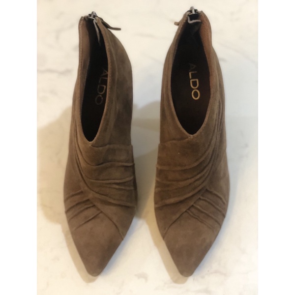 Thanh lý các giày bốt Aldo 150k