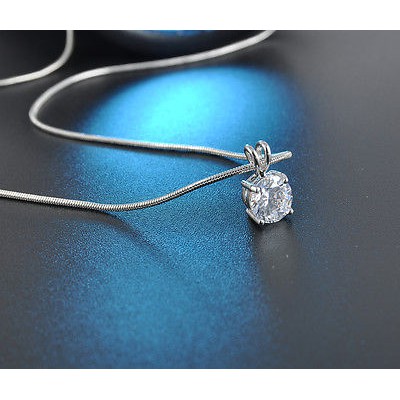 Dây chuyền mặt pha lê quyến rũ