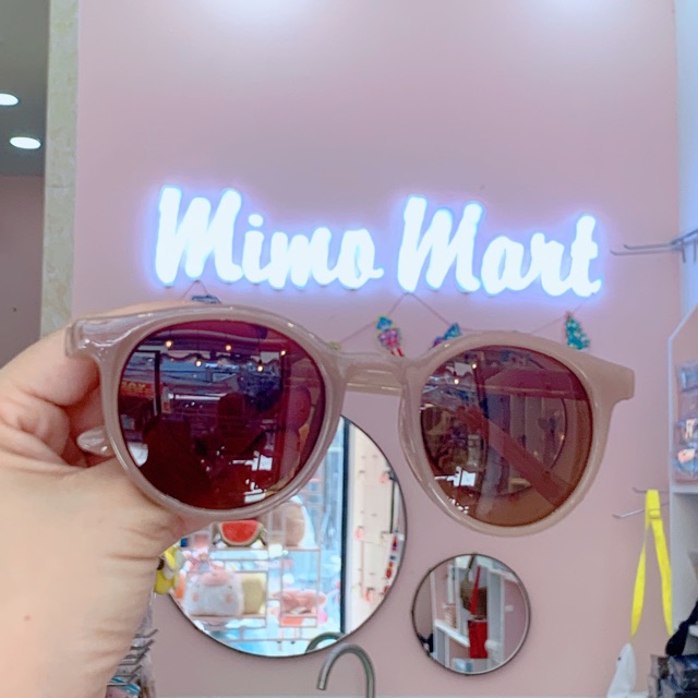 Kính mát gọng tròn phong cách Hàn cho nhóm bạn hay cặp đôi nam nữ | BigBuy360 - bigbuy360.vn