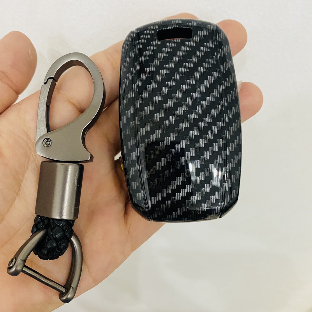 Ốp chìa khóa xe Kia Seltos, Soluto, Sonet mẫu carbon lót silicon cao cấp + kèm móc treo chìa