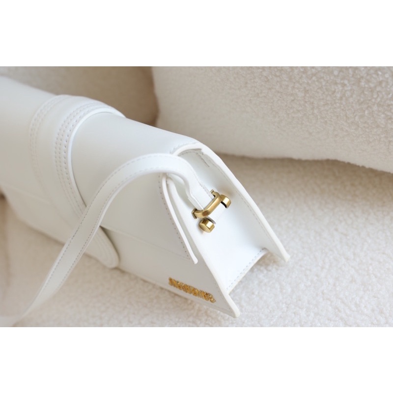 Túi Jacquemus Size 26cm Dáng Kẹp Nách Siêu Xinh Fullbox Ảnh Thật Tự Chụp