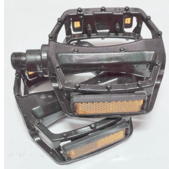 BÀN ĐẠP XE LEO NÚI .700 x2 CÁI