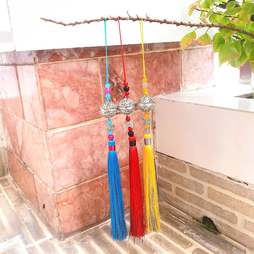 Dây treo trái châu kim loại nhỏ xinh nhiều màu sắc, thích hợp để trang trí