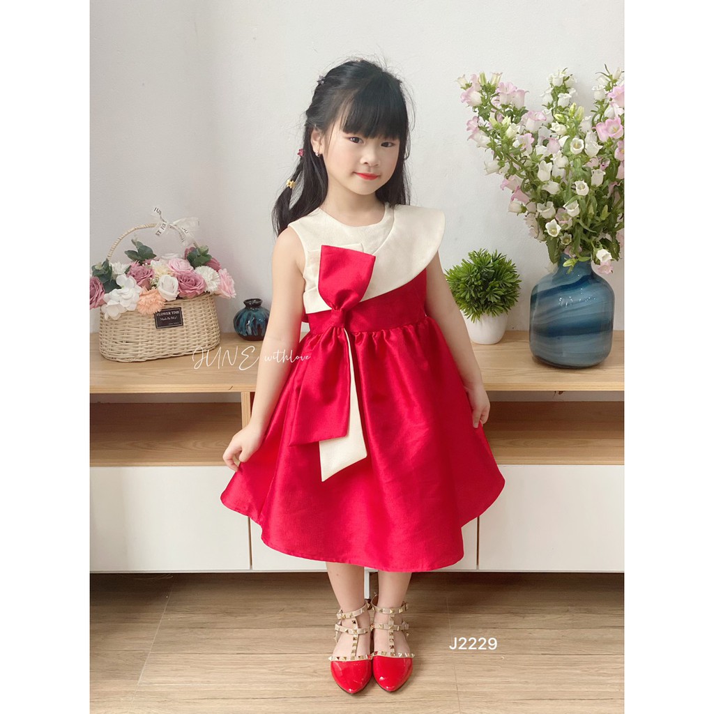 Váy công chúa rất sang