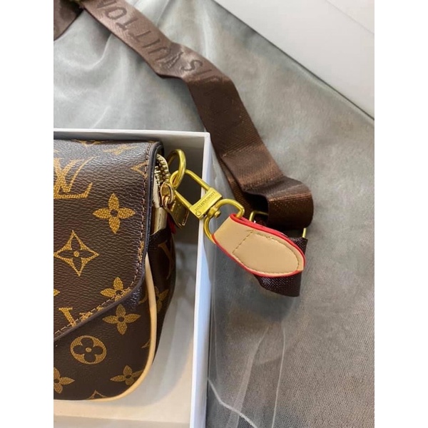 Túi đeo chéo họa tiết lv