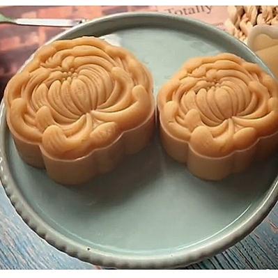 Khuôn bánh trung thu lò xo 1 mặt hình hoa cúc từ 50-75gr
