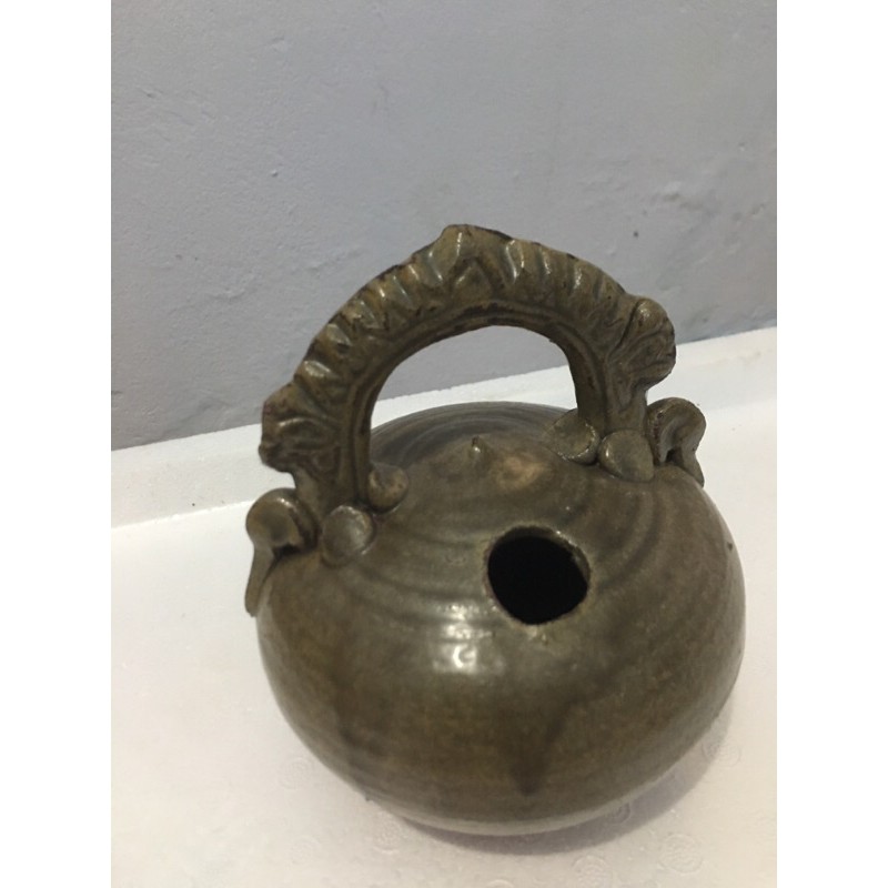 Bình đựng vôi-quai rồng điêu khắc