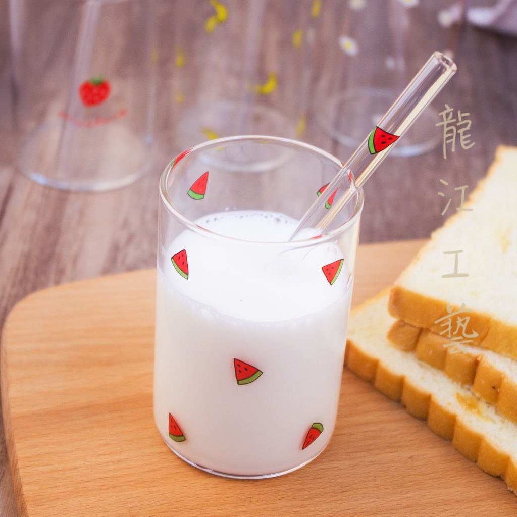Cốc thủy tinh kèm ống hút xinh xắn dành cho bé gái
