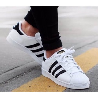 Giày Super Star Mũi Sò Tem Vàng