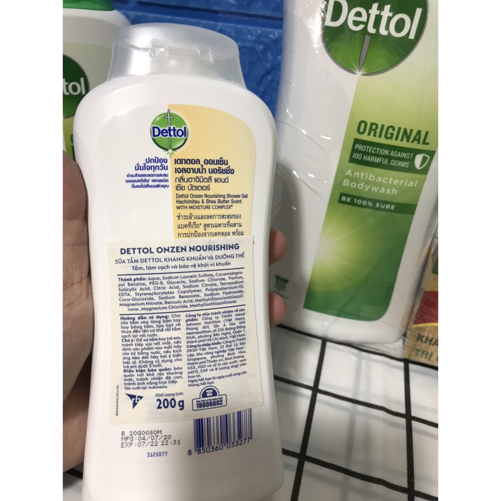 Sữa tắm Dettol kháng khuẩn (200g- 950g/chai)