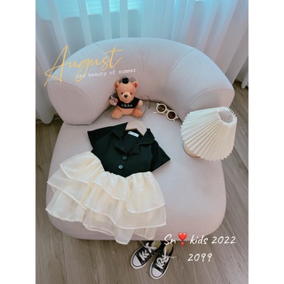 Váy đen cổ vest 3 tầng voan bé gái