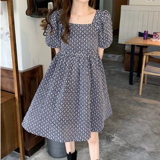 Đầm BabyDoll Cutout Lưng