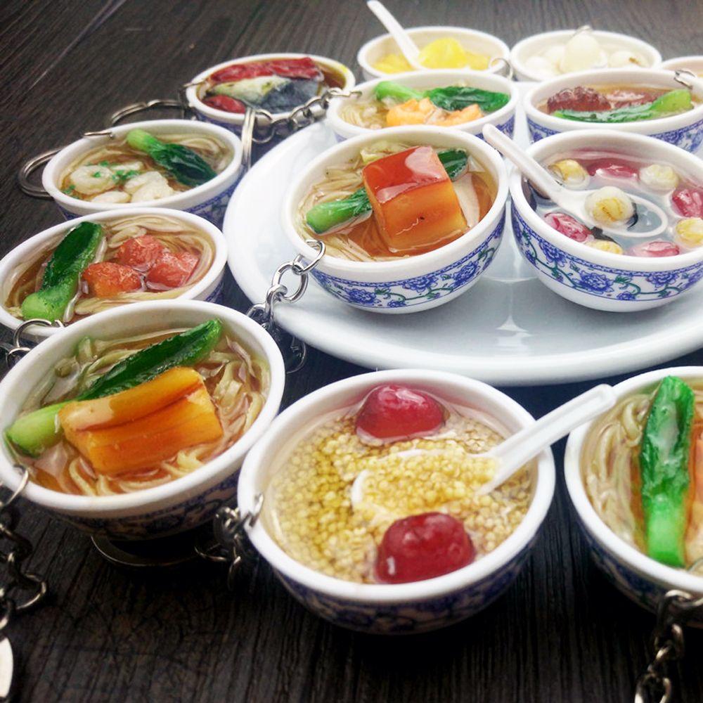 Móc Khóa Hình Tô Sứ Màu Trắng Xanh Dễ Thương