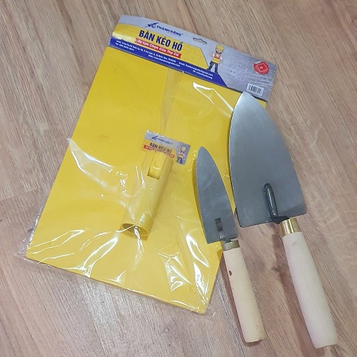 Bộ 3 Xây Tô Gồm Bay Tam Giác 33x10cm - Bay Chỉ 24x4cm - Bàn Kéo Hồ Nhựa Tay Gấp Gọn Chữ Nhật 22,5x30,5cm Chuyên Nghiệp