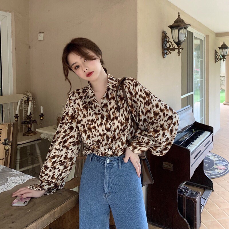 Sơmi voan dài tay hoạ tiết báo cổ bẻ