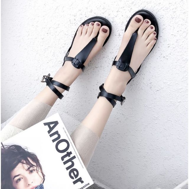 [Mã FASHIONGREEN264 giảm 10% tối đa 30k đơn từ 99k] Sandal nữ mùa hè xỏ ngón cá tính