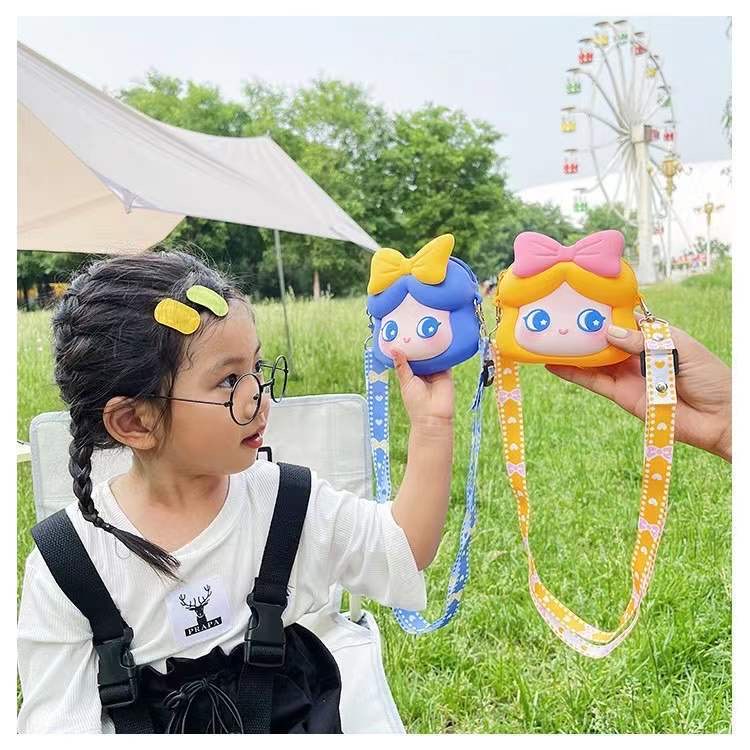 Túi Đeo Vai Đựng Tiền Xu Bằng Silicon Hình Hello Kitty Disney Dễ Thương Cho Bé Gái