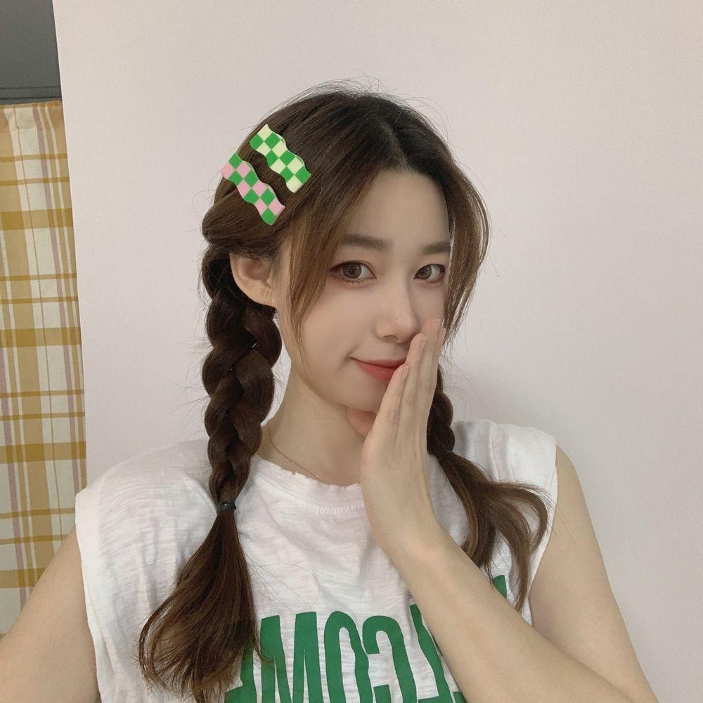 Set 2 Kẹp Tóc Mini Họa Tiết Kẻ Sọc Đơn Giản Thời Trang Cho Nữ