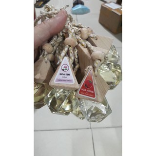 Tinh dầu treo xe
