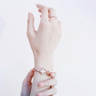 Vòng Tay Hình Chữ Thập