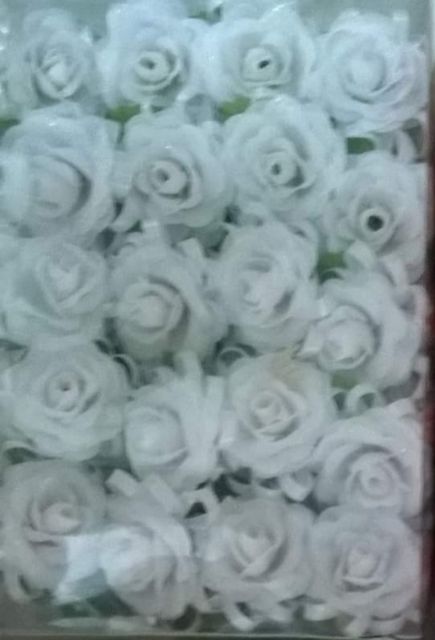 Bông hồng cài áo ( 1 hộp 40 bông)
