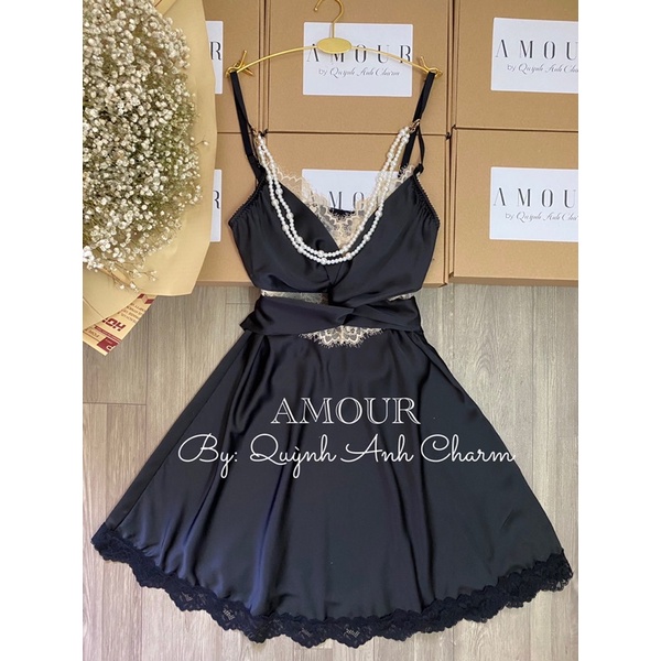 Váy ngủ lụa 2 dây cài lưng phối chuỗi ngọc cao cấp SP