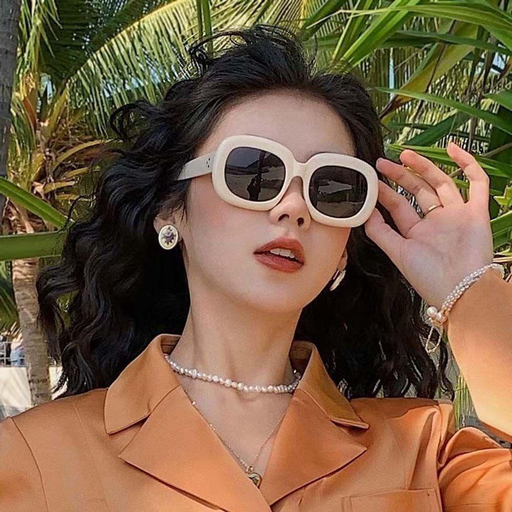 QQMALL Kính Mát Tròn Màu Trà Đen Chống Tia UV Phong Cách Hàn Quốc Cho Nữ