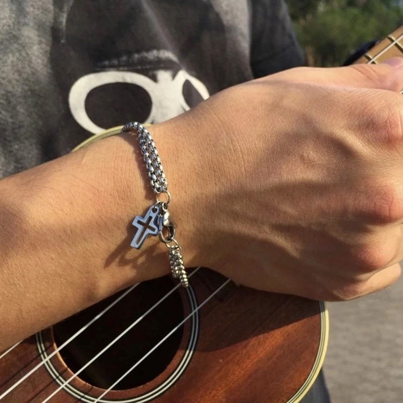 Vòng Tay Dây Xích Đôi Có Khóa Gài Mặt Chữ Thập Rỗng Phong Cách Hip Hop Cho Nam