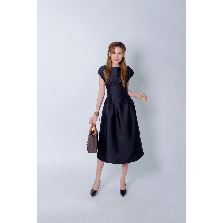 Đầm Thiết Kế Cho Các Nàng Công Sở Yêu Cái Đẹp Chất Liệu Tapta Cao Cấp | BigBuy360 - bigbuy360.vn