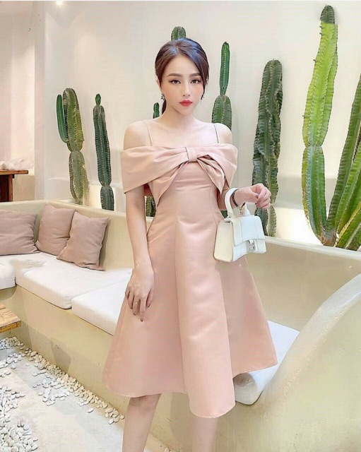 Đầm nơ trễ vai