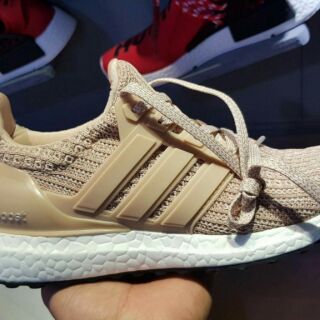 Ultra Boost hồng đất