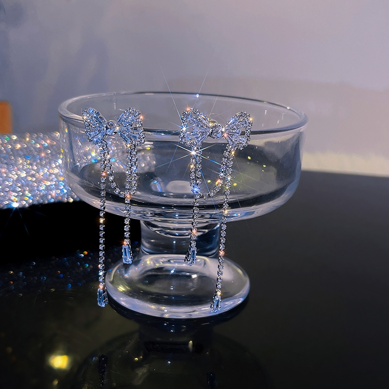 Khuyên Tai Tua Rua Hình Nơ Đính Đá Zircon Phong Cách Thời Trang Mới