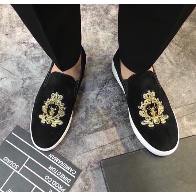 XẢ KHO SALE RẺ VÔ ĐỊCH GIÀY LƯỜI SLIPON NAM MÀU ĐEN HOẠ TIẾT LOGO ĐI ÊM NĂNG ĐỘNG TRẺ TRUNG HÀNG CAO CẤP
