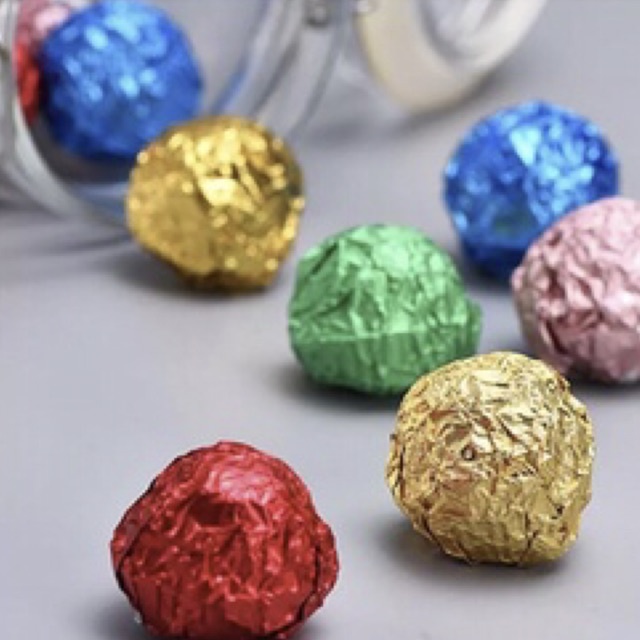 Giấy bạc bọc socola Kt 8cm*8cm và 10cm *10cm (100 tờ)