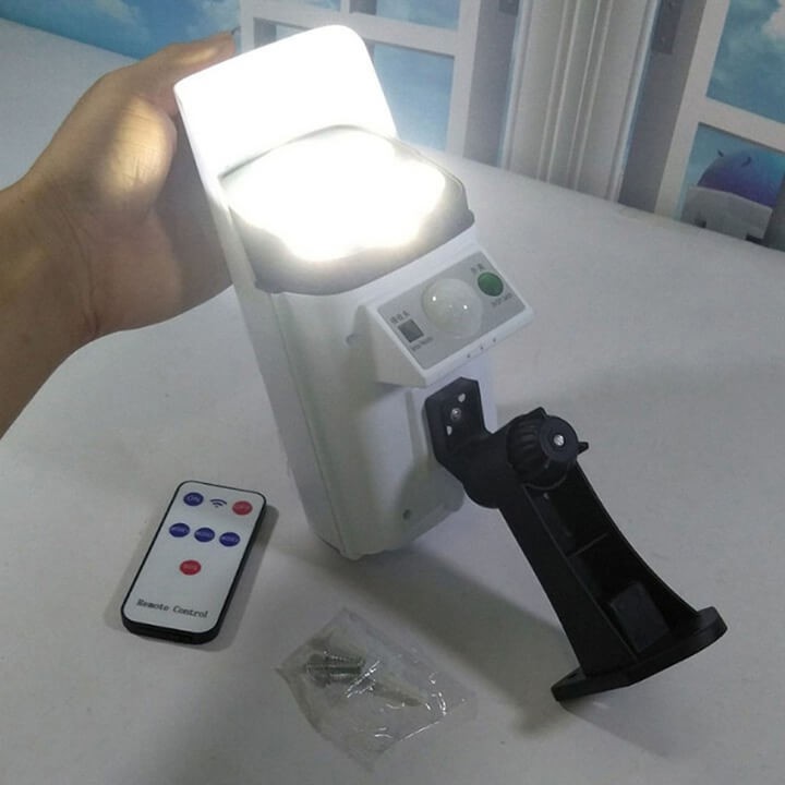 Đèn năng lượng mặt trời giả camera tự động bật tắt chống trộm, Chống nước IP66, Sử dụng 6 tiếng, Có 3 chế độ, Điều khiển