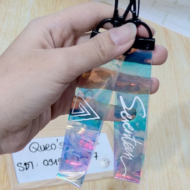 Nametag hologram trong BTS, Wanna one, Twice, Seventeen, GOT7