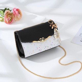 Túi Đeo Chéo T04 Khóa Ngỗng Màu Đen
