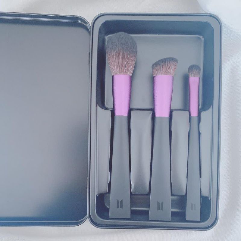 BTS THEMED MERCH | POP UP - BRUSH SET | BỘ CỌ TRANG ĐIỂM BTS ( hàng off, có sẵn)