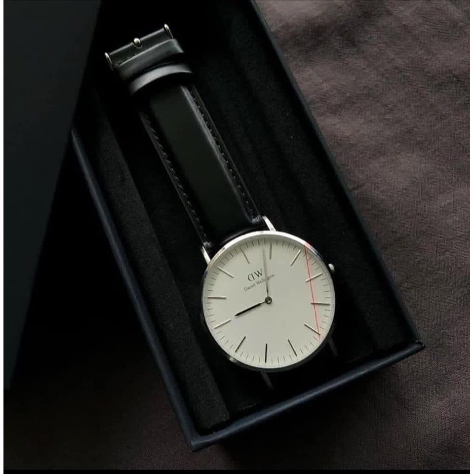 Đồng Hồ Dây Da Màu Đen D./.W CLASSIC SHEFFIELD Đủ Size Cho Nam Và Nữ