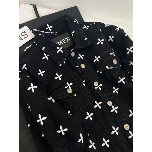 Áo khoác jeans đen hoạ tiết trắng cho nữ thương hiệu SMFK cao cấp