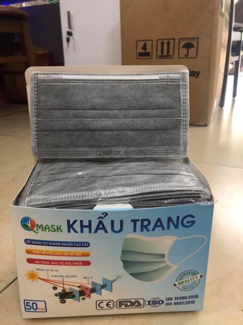 Khẩu trang 4 lớp y tế Qmask - 4 lớp - hộp 50 cái