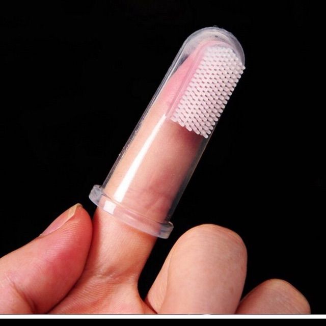 Rơ lưỡi silicon xỏ ngón có hộp cho bé thay thế bàn chải đánh răng