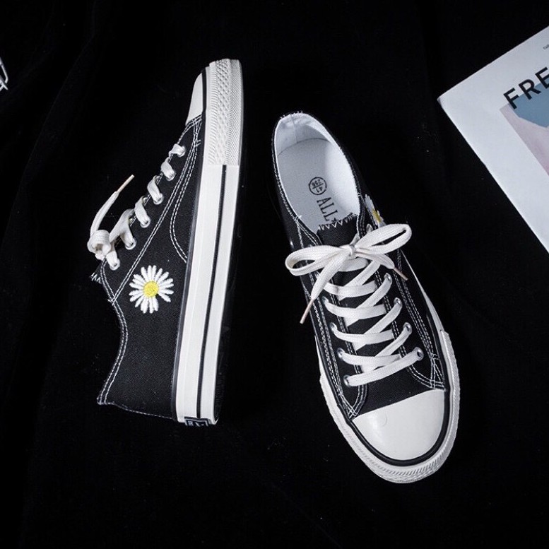 GIÀY SNEAKER GIÀY NỮ THẤP CỔ THÊU HOA CÚC GR24