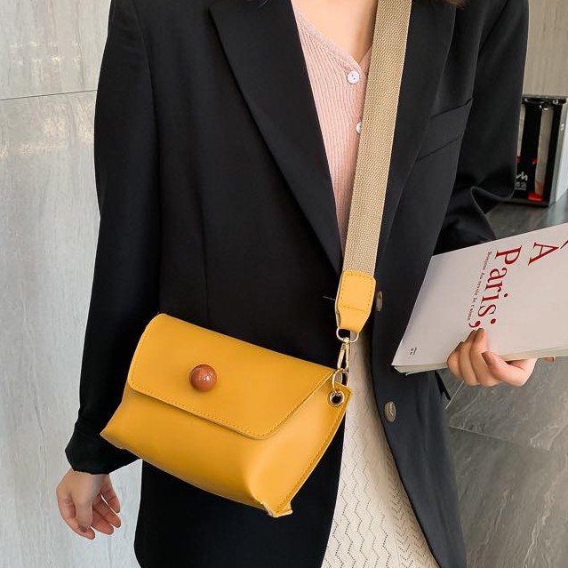 Túi Đeo Chéo Dây Vải Nữ Đi Làm, Đi Chơi ERASHOP 075558 - Nắp Hột Đỏ Đơn Giản, Thanh Lịch Hot Trend Cực Rẻ Đẹp