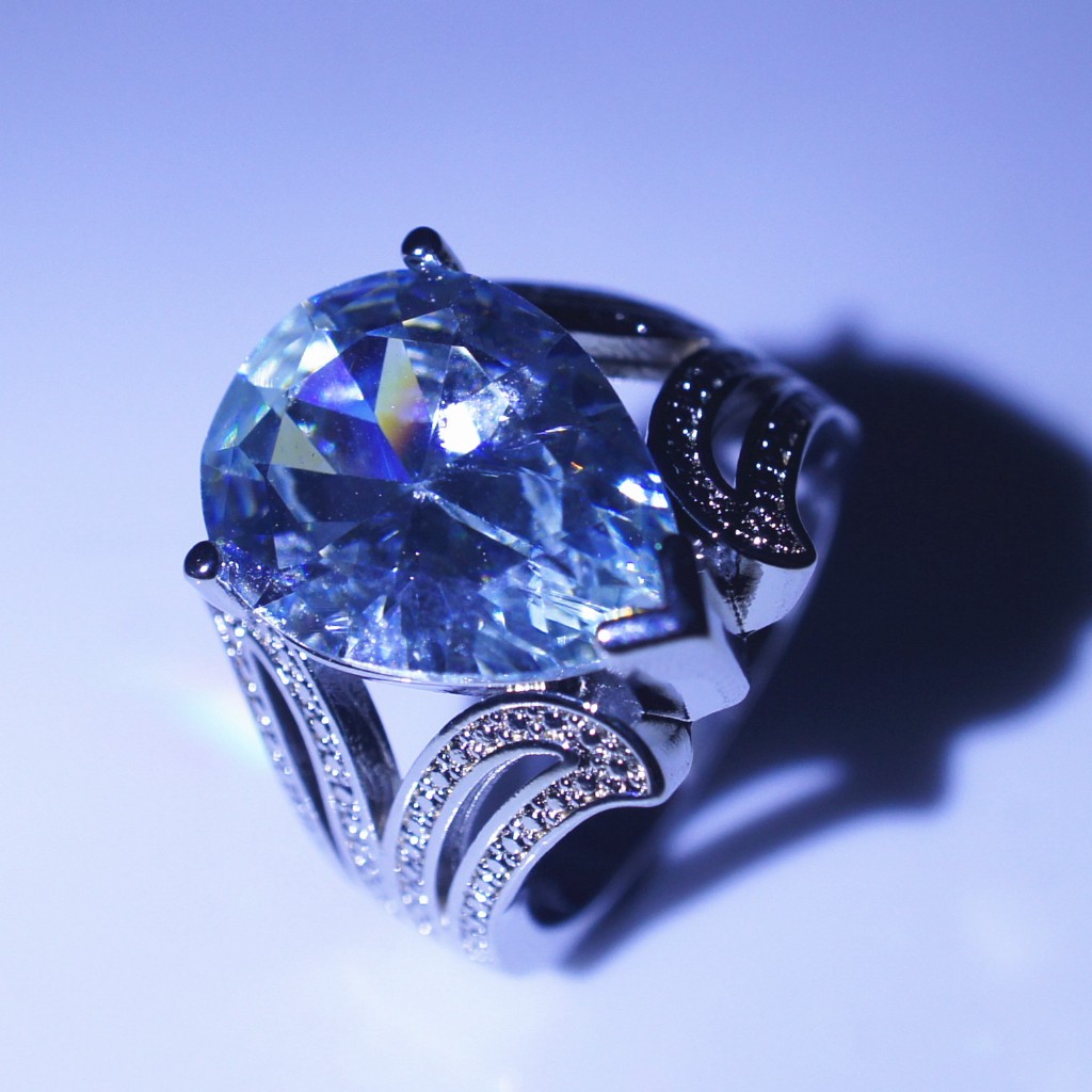 S925 Nhẫn đính đá nhân tạo kiểu dáng thời trang sang trọng