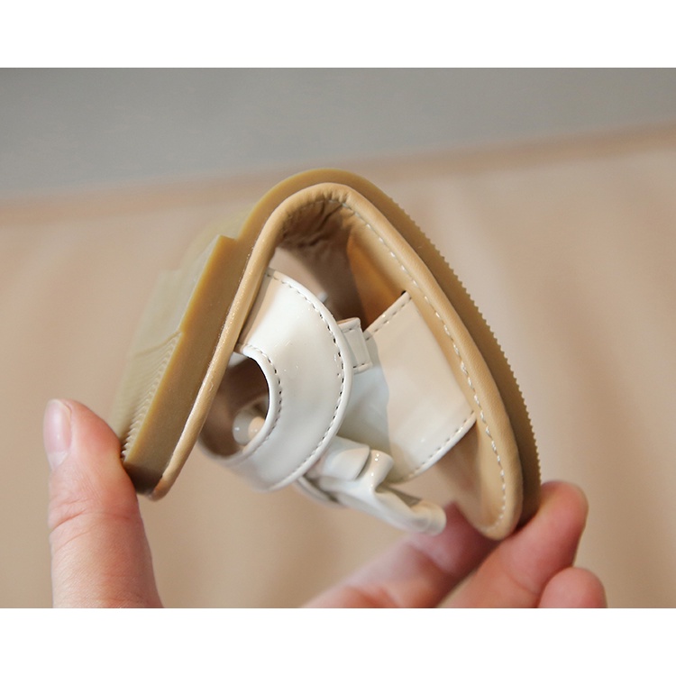 Xăng đan Da Bóng Đế Mềm Chống Trượt Đính Nơ Dễ Thương Cho Bé Gái 2-8 Tuổi