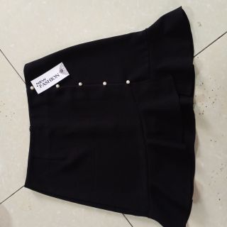 Chân váy đuôi cá lệch thân